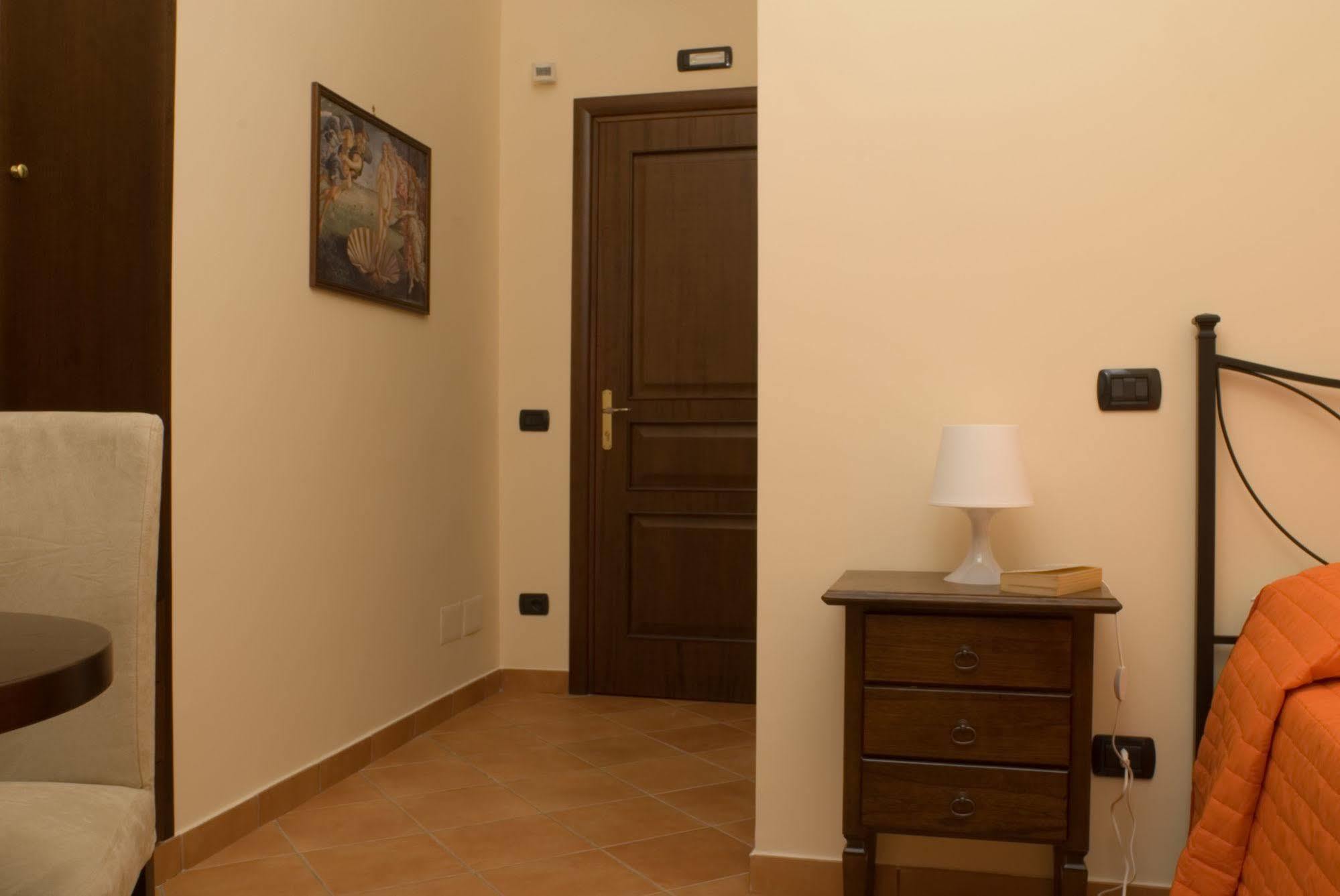 Bed & Breakfast Portanova เนเปิลส์ ภายนอก รูปภาพ