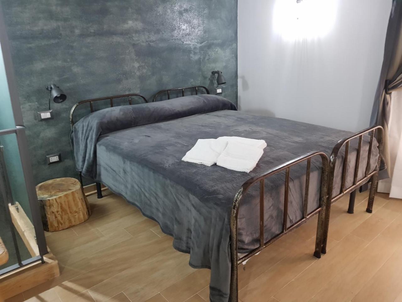 Bed & Breakfast Portanova เนเปิลส์ ภายนอก รูปภาพ