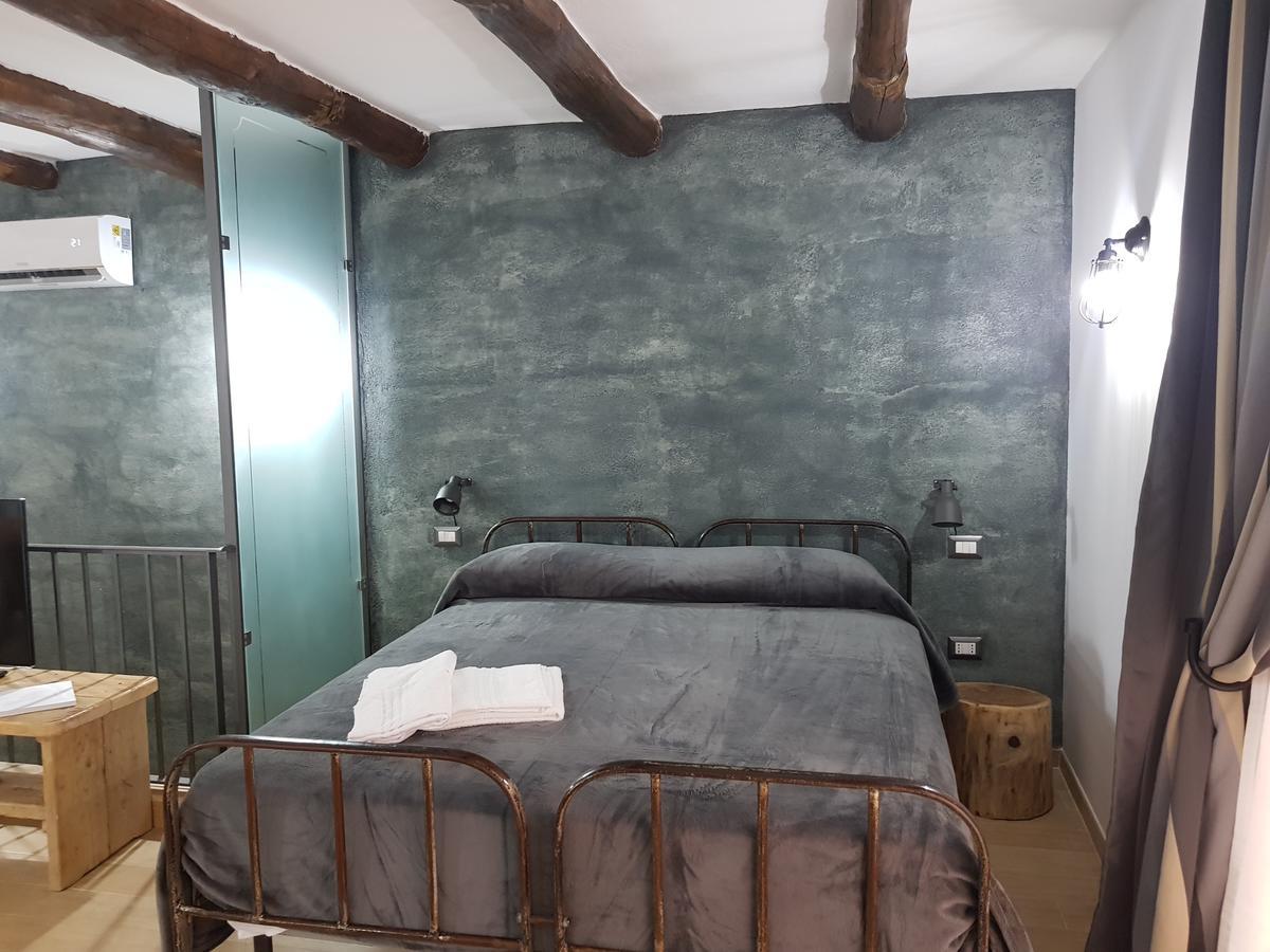 Bed & Breakfast Portanova เนเปิลส์ ภายนอก รูปภาพ
