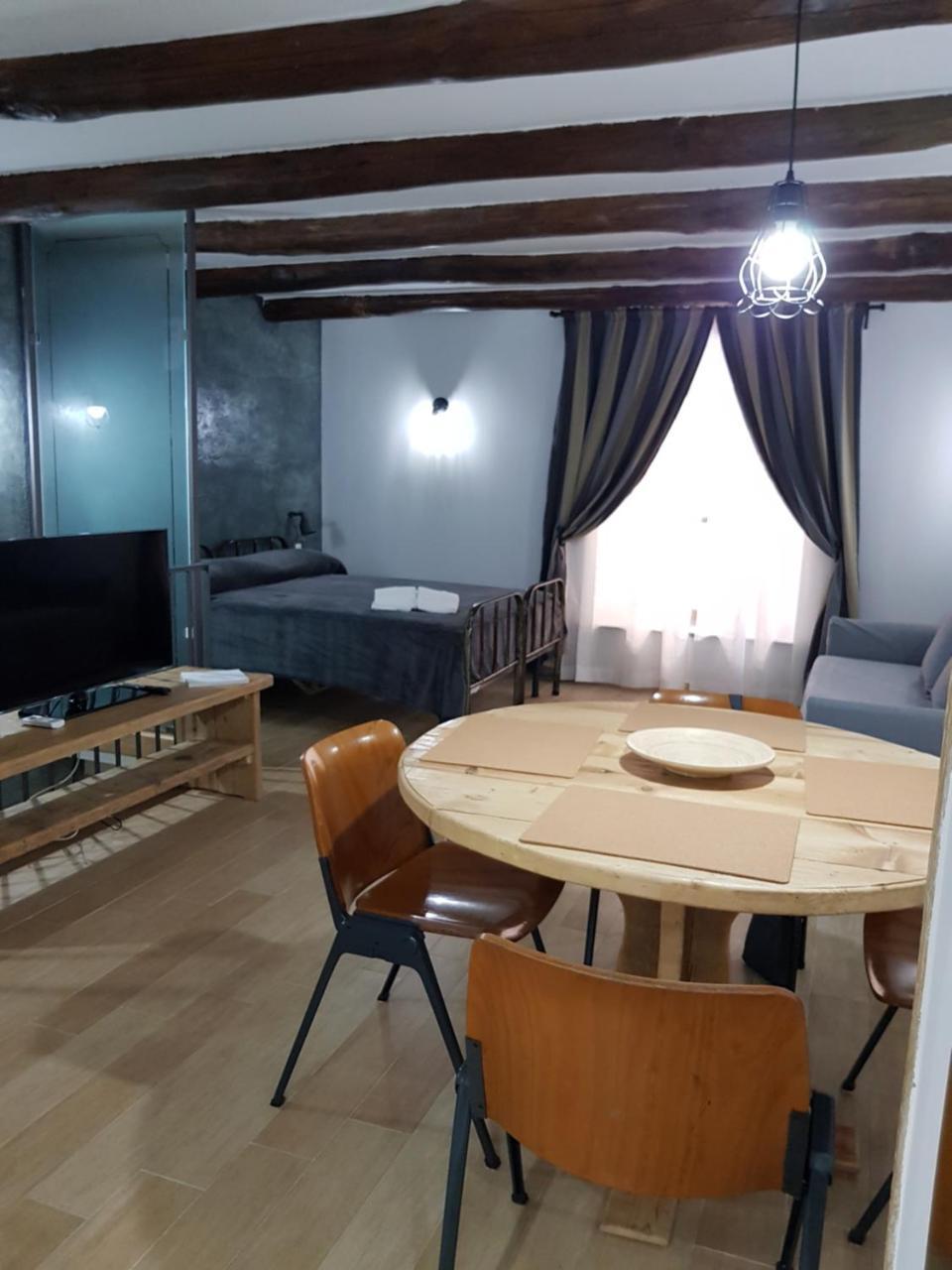 Bed & Breakfast Portanova เนเปิลส์ ภายนอก รูปภาพ